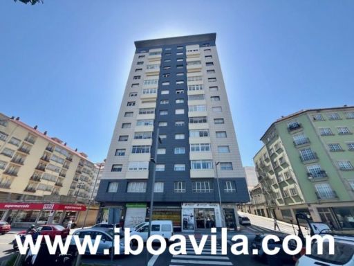 PISO EN  PONTEVEDRA 