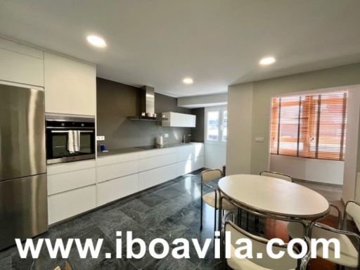PISO EN  PONTEVEDRA 