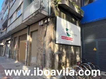 LOCAL COMERCIAL EN  PONTEVEDRA 