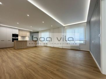 PISO EN  PONTEVEDRA 