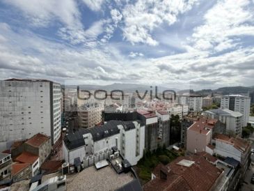 PISO EN  PONTEVEDRA 